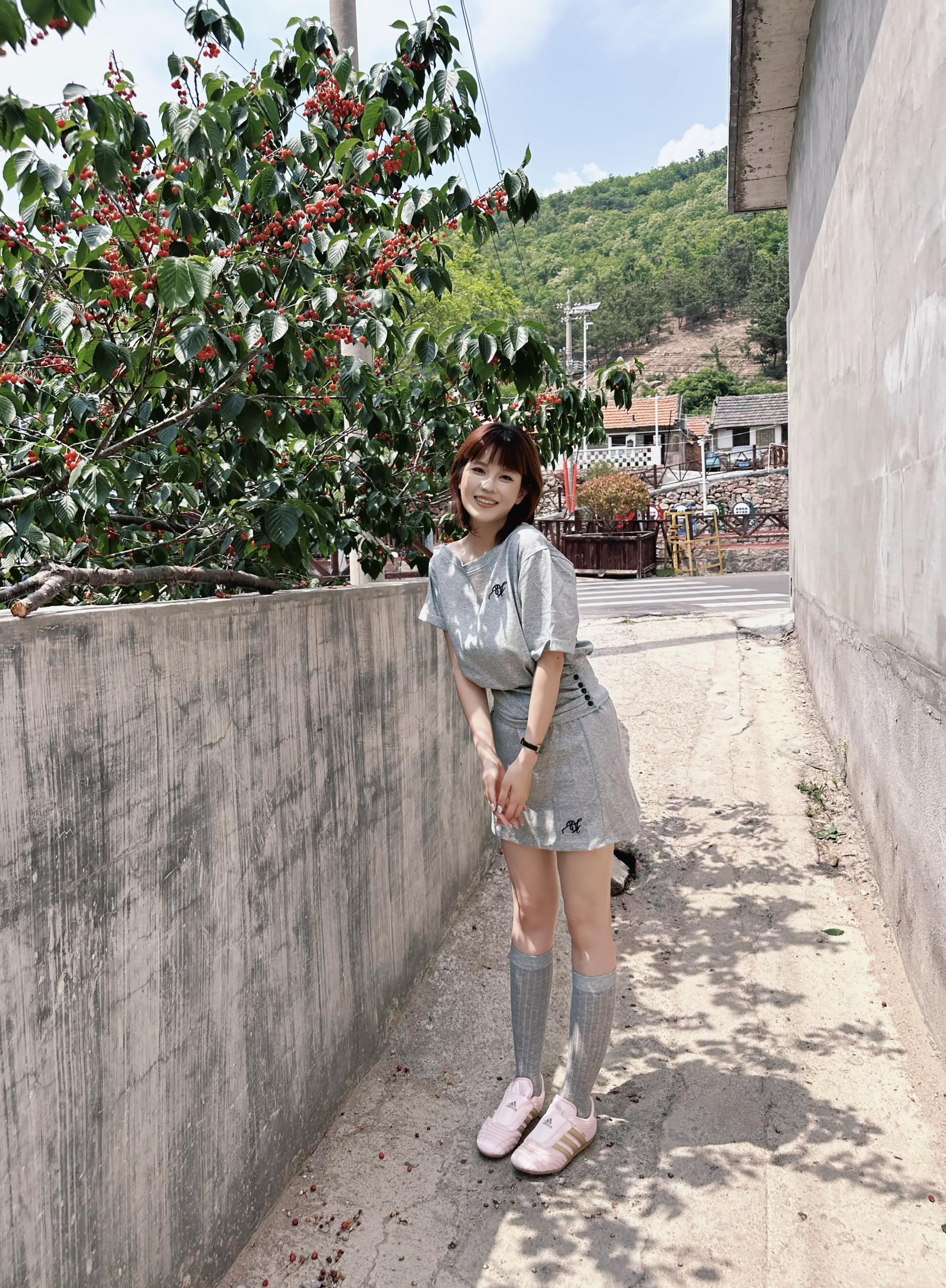 Adidas薄底鞋,真的好好穿啊(˶‾᷄ ⁻̫ ‾᷅˵)